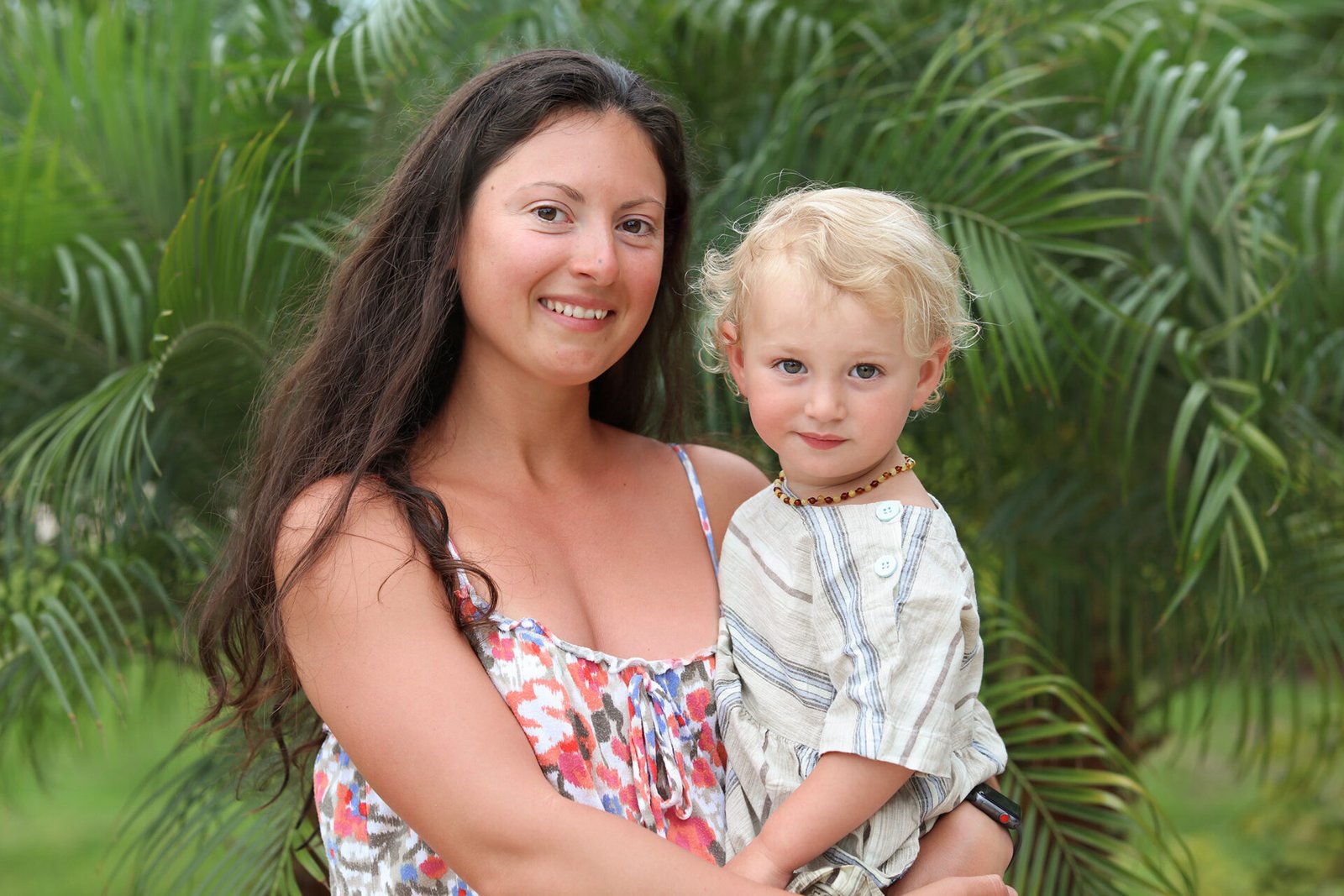Mom and Toddler in Naples - photo by Katrina Photography